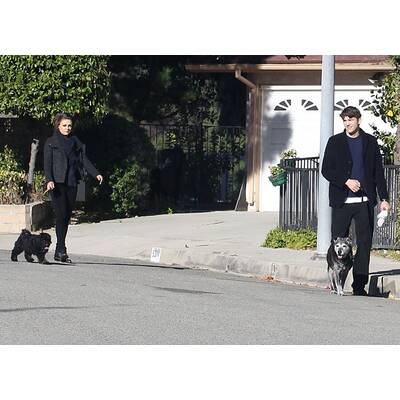 Ashton Kutcher & Mila Kunis: Morgenspaziergang