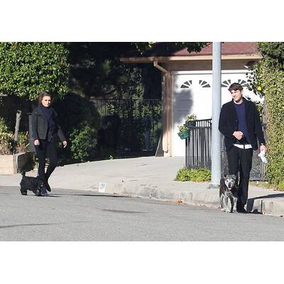 Ashton Kutcher & Mila Kunis: Morgenspaziergang