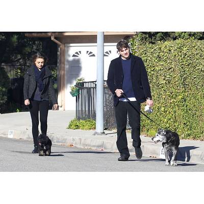 Ashton Kutcher & Mila Kunis: Morgenspaziergang