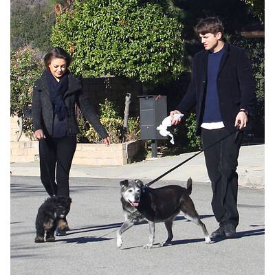 Ashton Kutcher & Mila Kunis: Morgenspaziergang