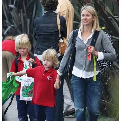Naomi Watts im Mama-Dienst