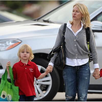 Naomi Watts im Mama-Dienst