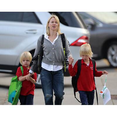 Naomi Watts im Mama-Dienst