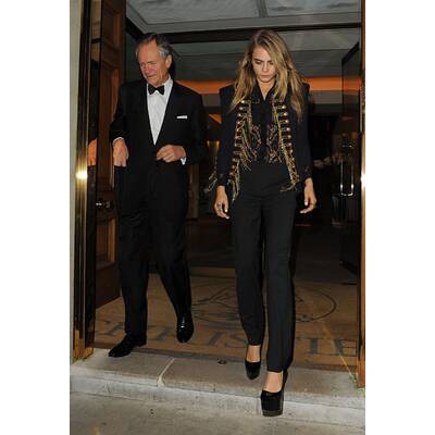 Cara Delevingne mit Papa Charles am Weg zu Charity Dinner