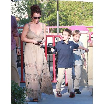 Britney Spears zeigt sich mit roten Haaren 