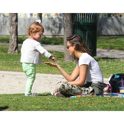 Jessica Alba im Familienglück