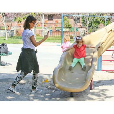 Jessica Alba im Familienglück