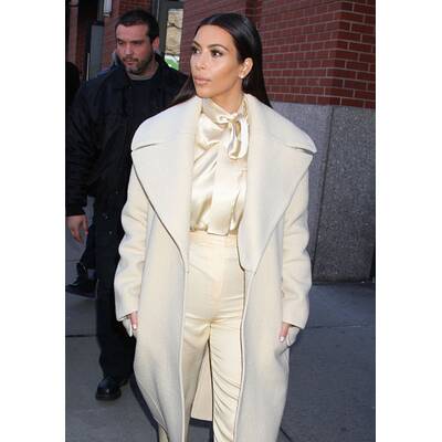 Kim Kardashian zeigt Eierschal-Flop 