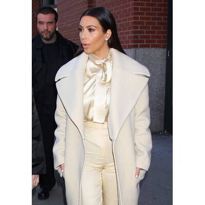 Kim Kardashian zeigt Eierschal-Flop 