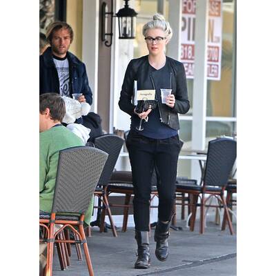 Ireland Baldwin vergisst beim Lunch-Date ihre gute Kinderstube