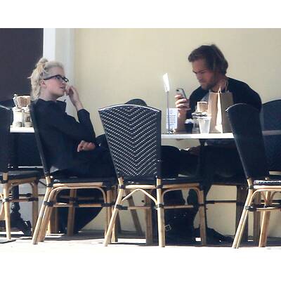 Ireland Baldwin vergisst beim Lunch-Date ihre gute Kinderstube