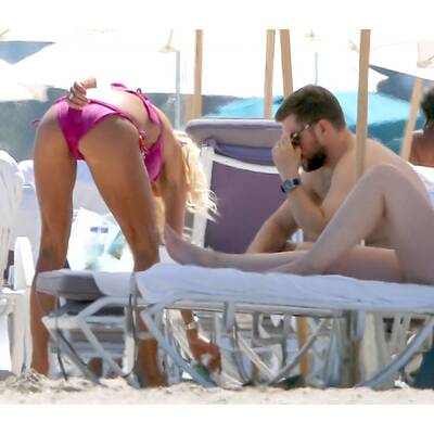 Victoria Silvstedt wieder sexy am Strand