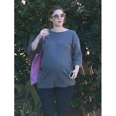 Drew Barrymore mit riesiger Baby-Kugel
