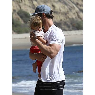 Chris Hemsworth kümmert sich liebevoll um Tochter India