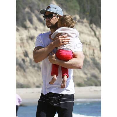 Chris Hemsworth kümmert sich liebevoll um Tochter India