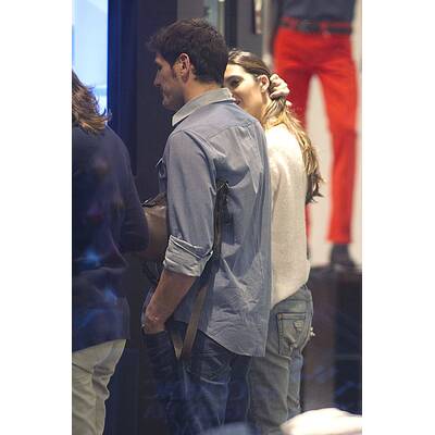 Iker Casillas beim Shoppen mit Sara Carbonero