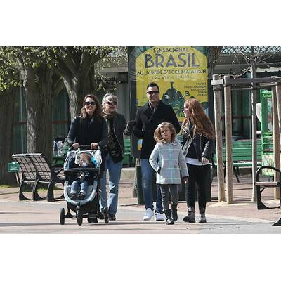 Jessica Alba genießt das schöne Pariser Wetter