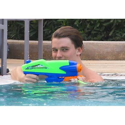 Patrick Schwarzenegger urlaubt in Miami