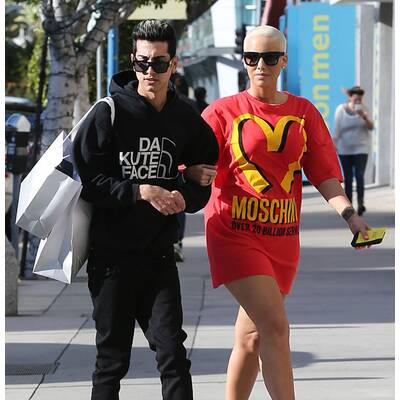 Amber Rose zeigt ihre Liebe zu Moschino 