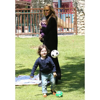 Rachel Zoe im Park mit ihren Söhnen Skyler & Kaius