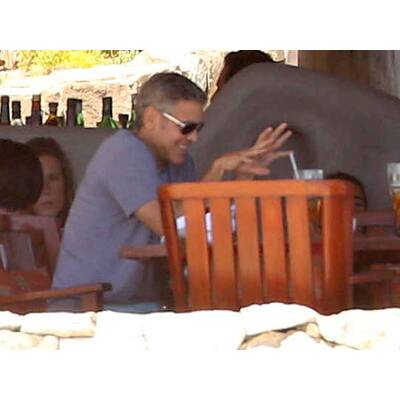 George Clooney sogar im Urlaub sportlich