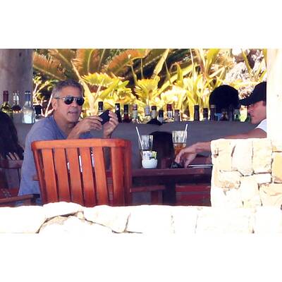 George Clooney sogar im Urlaub sportlich