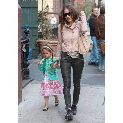 Sarah Jessica Parker bringt Kinder zur Schule
