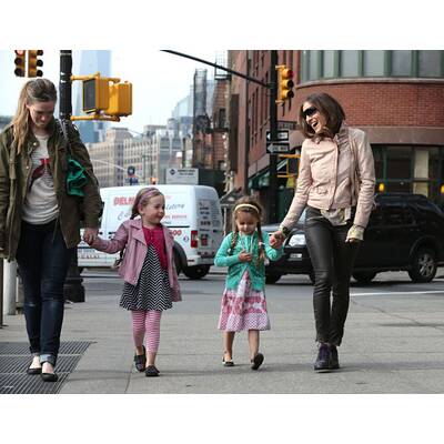 Sarah Jessica Parker bringt Kinder zur Schule