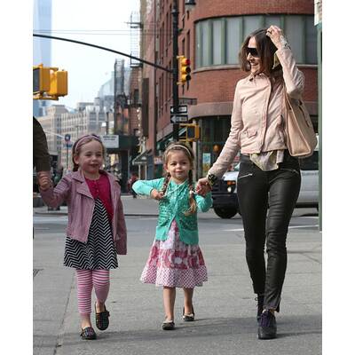 Sarah Jessica Parker bringt Kinder zur Schule