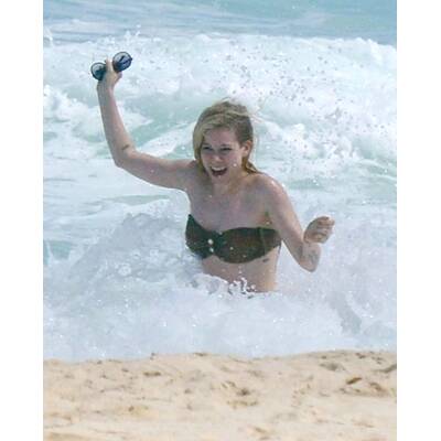 Avril Lavigne macht blau