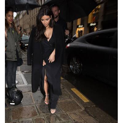 Kim Kardashian sexy bei Abendessen mit Familie