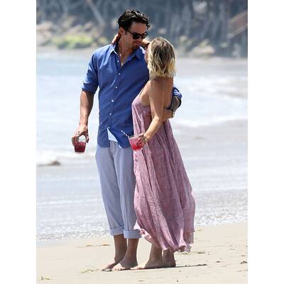 Kaley Cuoco verliebt mit Ehemann Ryan Sweeting