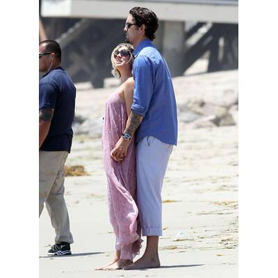 Kaley Cuoco verliebt mit Ehemann Ryan Sweeting