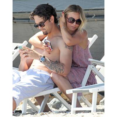 Kaley Cuoco verliebt mit Ehemann Ryan Sweeting