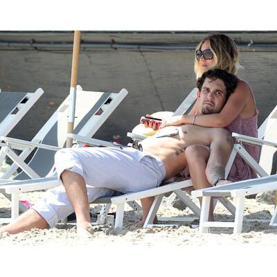 Kaley Cuoco verliebt mit Ehemann Ryan Sweeting