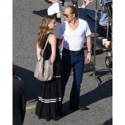 Johnny Depp & Amber Heard turteln was das Zeug hält