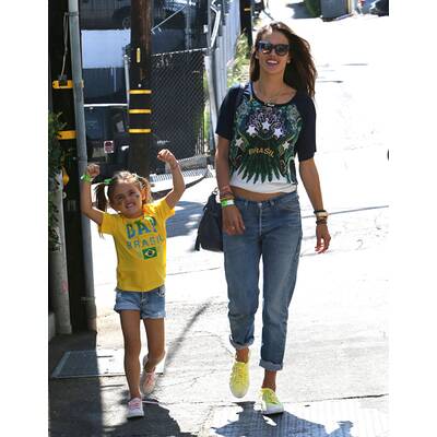 Alessandra Ambrosio im WM-Fieber