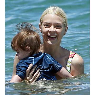 Jaime King urlaubt auf Maui mit Ehemann und Baby
