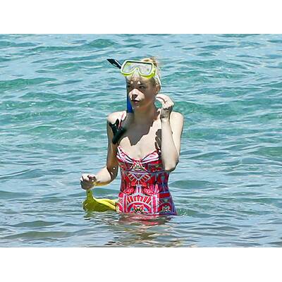 Jaime King urlaubt auf Maui mit Ehemann und Baby
