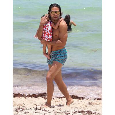 Die Stars machen Strandurlaub: Minnie Driver.