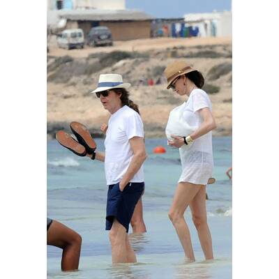 Die Stars machen Strandurlaub: Minnie Driver.