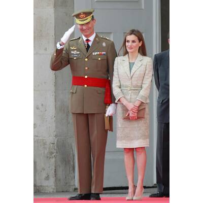 Königin Letizia strahlt neben Ehemann Felipe
