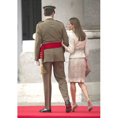 Königin Letizia strahlt neben Ehemann Felipe