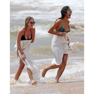Die Stars machen Strandurlaub: Minnie Driver.