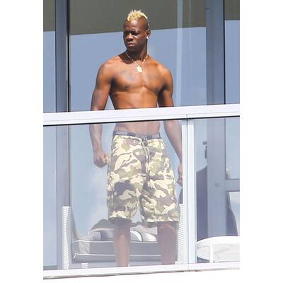 Mario Balotelli & Fanny Neguesha in Miami