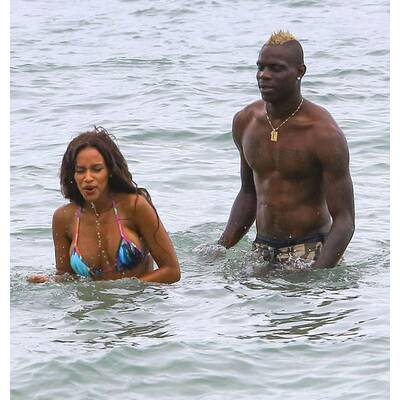 Die Stars machen Strandurlaub: Minnie Driver.