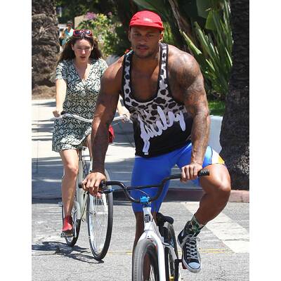 Kelly Brook & David McIntosh radeln druch Beverly Hills