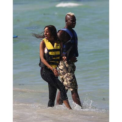 Mario Balotelli: Liebesurlaub mit Fanny Neguesha 