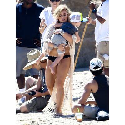 Die Stars machen Strandurlaub: Minnie Driver.