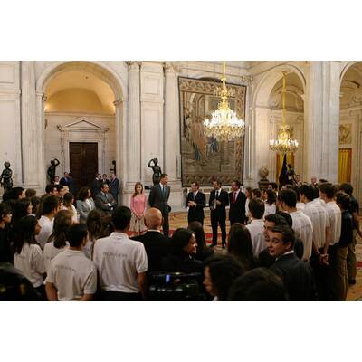 Königin Letizia & König Felipe: Besuch an der Uni
